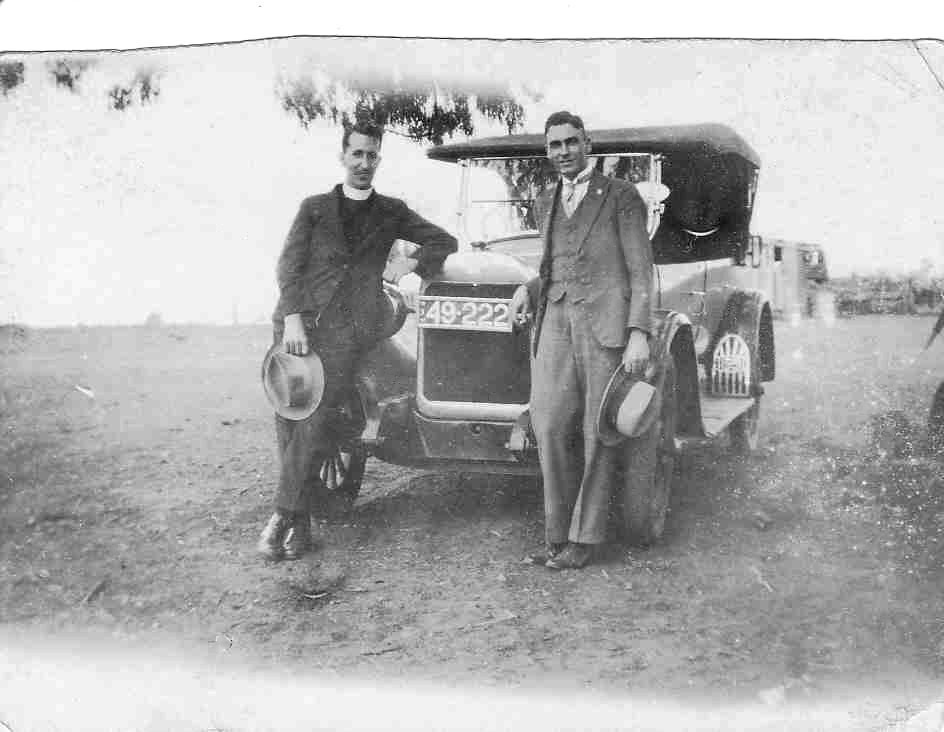 Leslie Aaron R Taylor