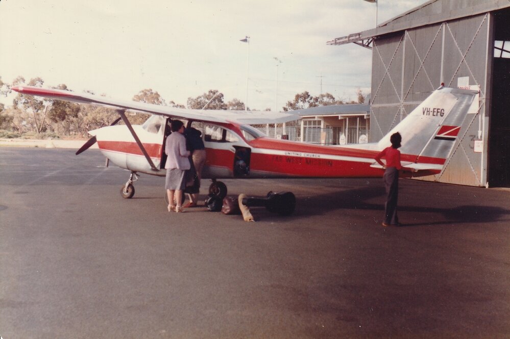 Far West Mission. Loading the plane for departure from Bourke airstrip