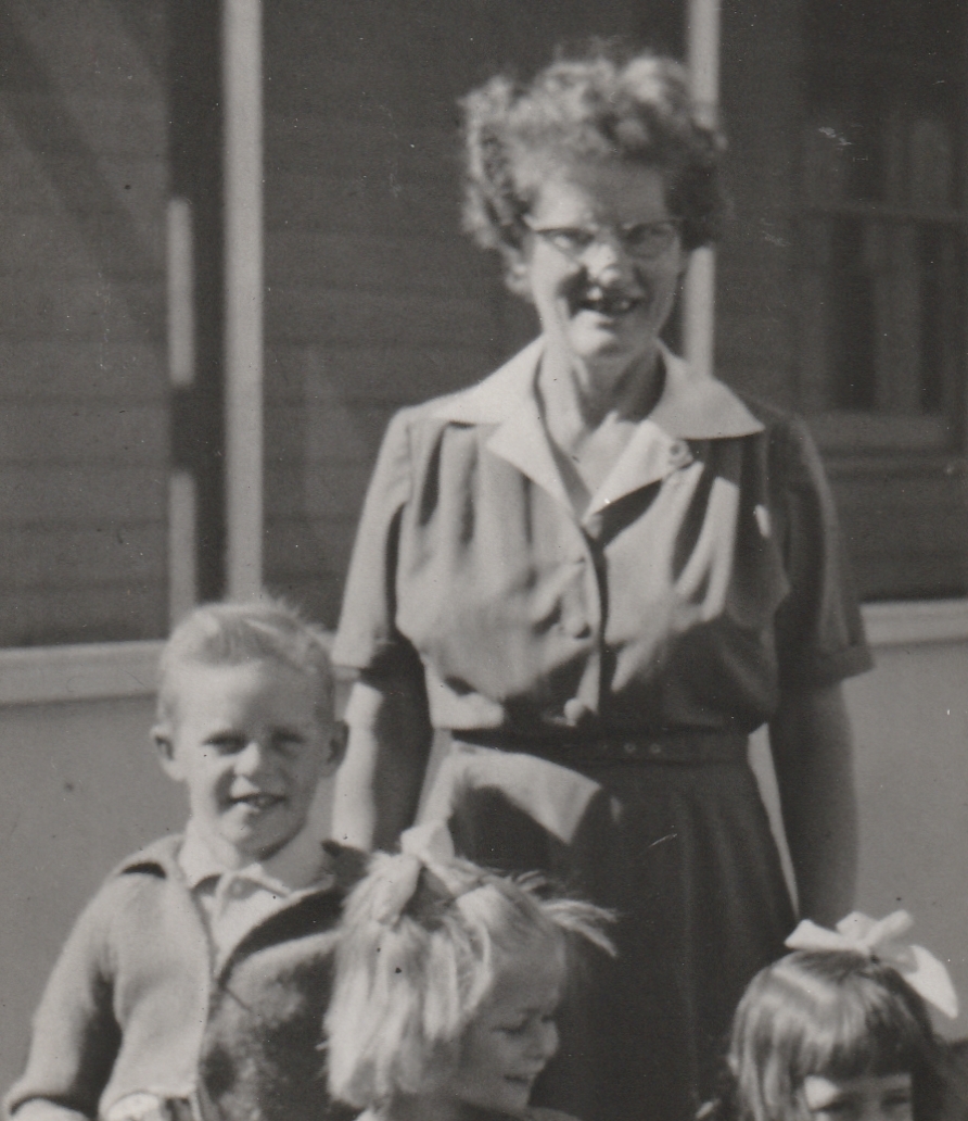 Far West Mission. Deaconess Sr Ethel Helyer, Hungerford. Methodist Nursing Service