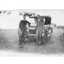 Leslie Aaron R Taylor